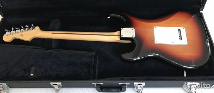 Fender Player Stratocaster HSS MN 3TS + кейс