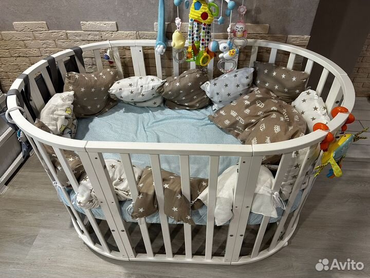 Детская кроватка