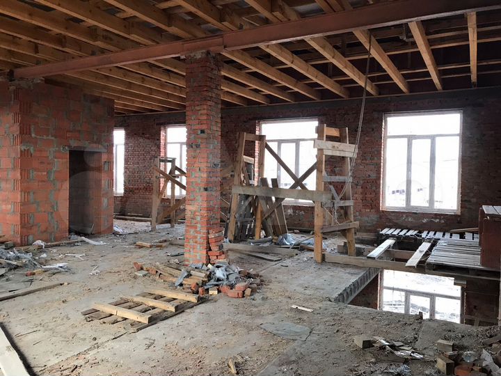 Дом 320 м² на участке 7,7 сот.