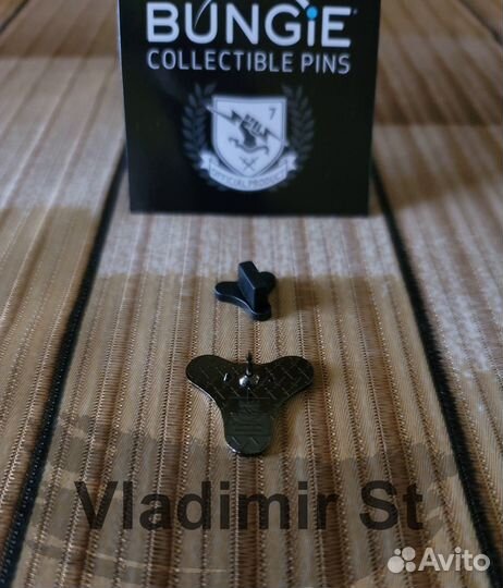 Коллекционный значок Destiny 2 с эмблемой