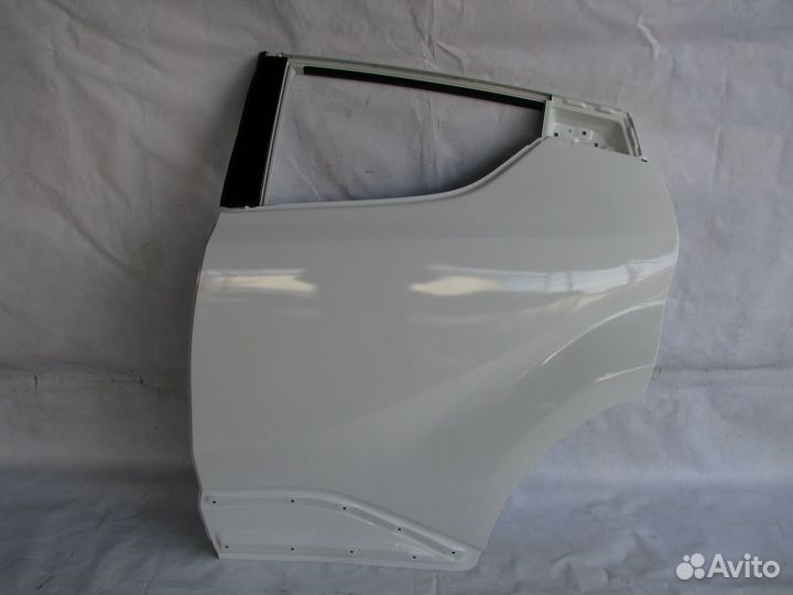 Toyota CH-R Дверь задняя левая
