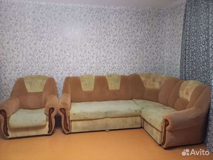 Угловой диван с креслом бу