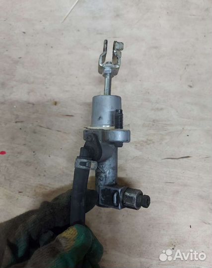 Главный цилиндр сцепления Хонда CR-V 4 rm