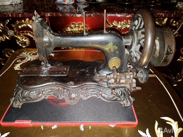 Редчайшая швейная машинка Frister & Rossmann