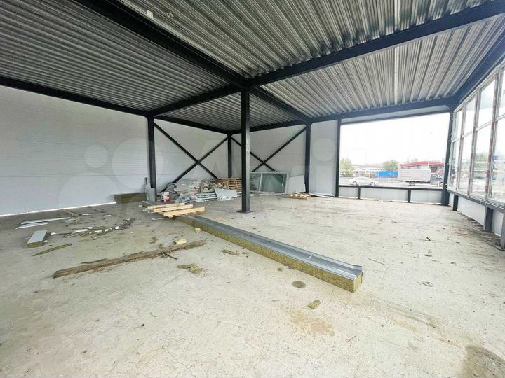 Склад/магазин/баня 420 м2