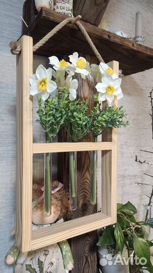 Рамка - подставка для цветов с пробирками