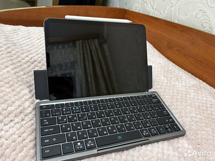 Клавиатура для iPad
