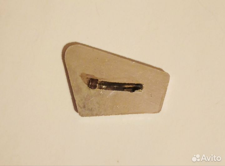 Значок, Брошь Зима Ели Домик