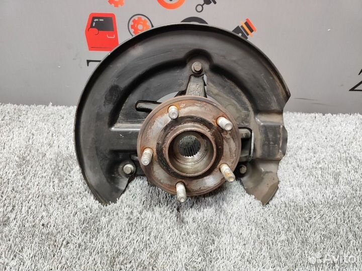 Поворотный кулак передний левый Ford Focus 3