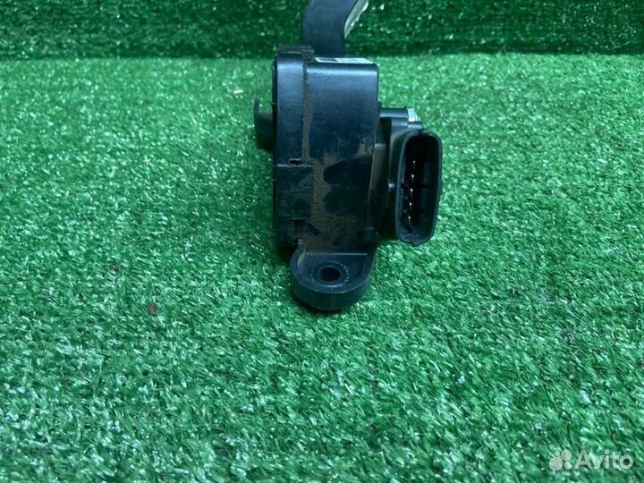 Педаль газа Kia Rio 3