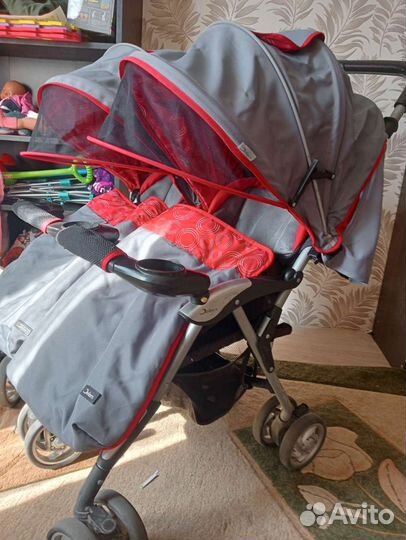 Коляска для двойни