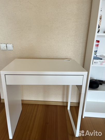 Компьютерный стол IKEA mikke