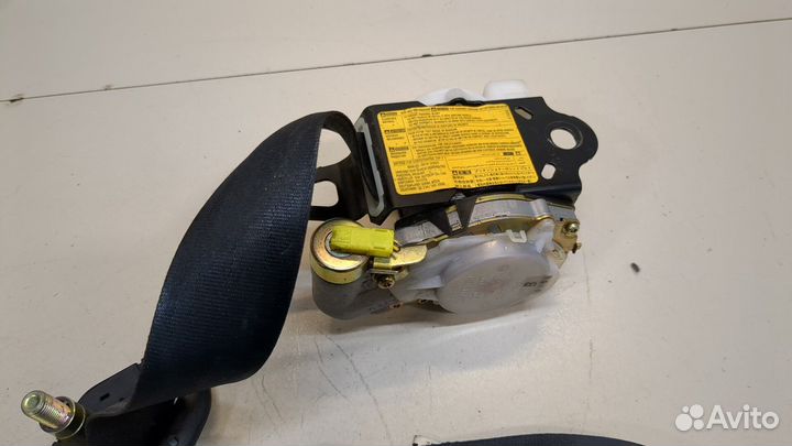 Ремень безопасности левый передний Toyota Celica