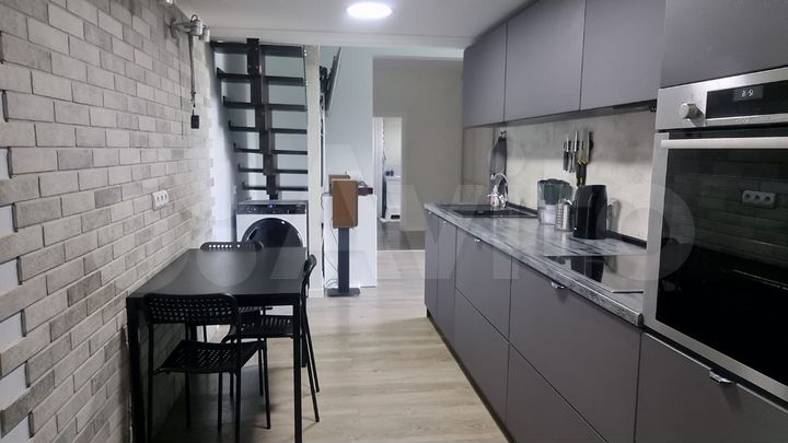 2-к. квартира, 119 м², 3/3 эт.