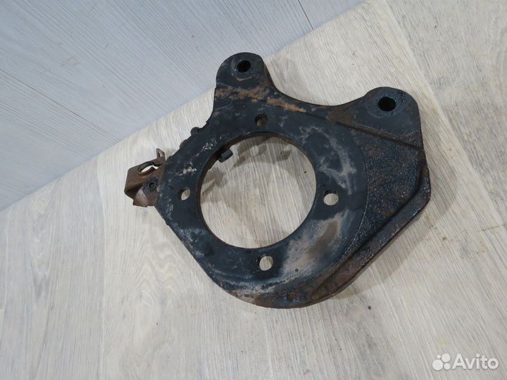 Скоба суппорта заднего левого Chevrolet Cruze