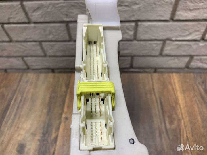 Toyota camry V50 Блок предохранителей салонный