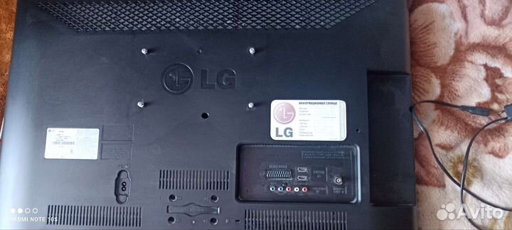 Телевизор рабочий,32 диагональ без подставки