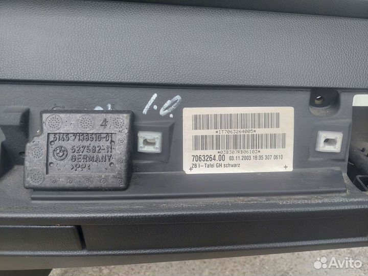 Торпедо панель приборов BMW 5 E60