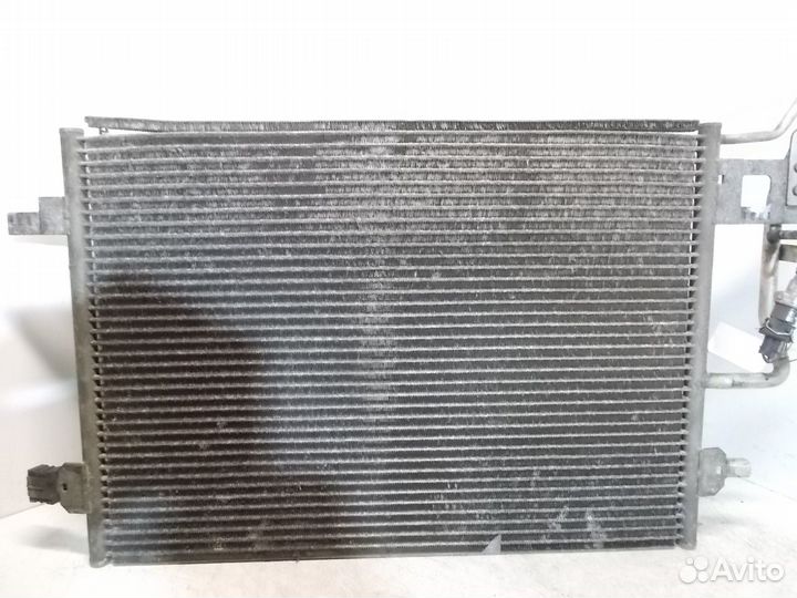 Радиатор кондиционера Фольксваген Пассат 2002г