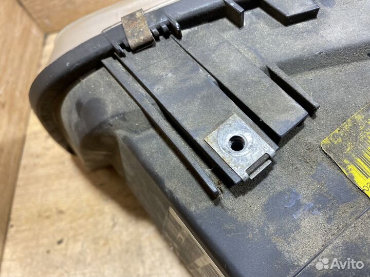 Фара передняя правая VW Transporter T5 142206