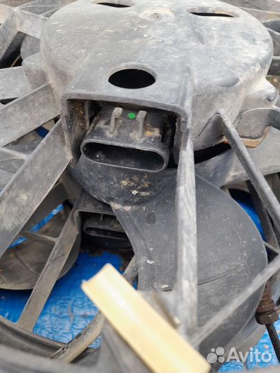 Вентилятор охлаждения с диффузором Ford Escape 2.0