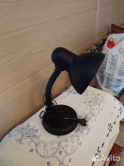 Лампа настольная