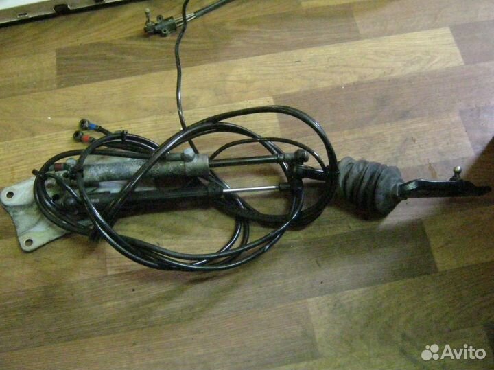 Механизм подъема двери (крышки) багажника W164 M-k