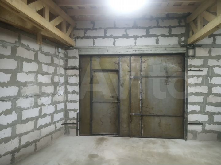 Гараж, > 30 м²