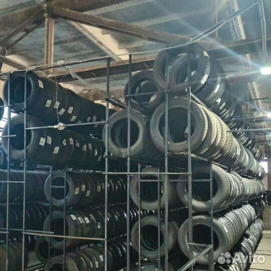 Marshal WinterCraft Ice WI31 215/60 R16 99T