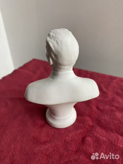 Статуэтка лфз бюст Горького антиквариат