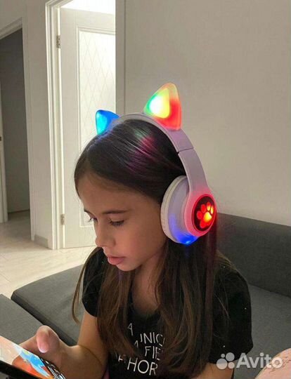 Беспроводные наушники детские светящиеся с ушками