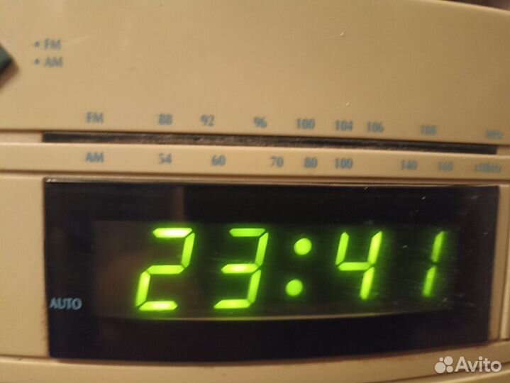Винтаж. Радио часы Watson UR 4543(Germany)