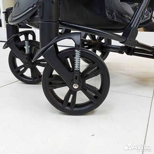 Коляска прогулочная