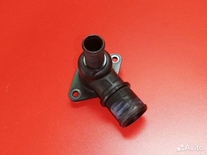 Фланец системы охлаждения Peugeot 307 3A/C TU5JP4