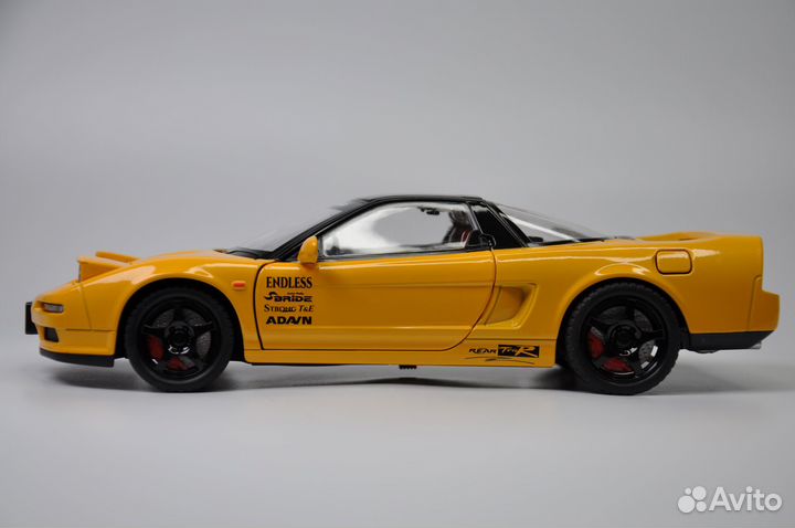 Модель авто Honda NSX NA1 Coupe 1:24 металл