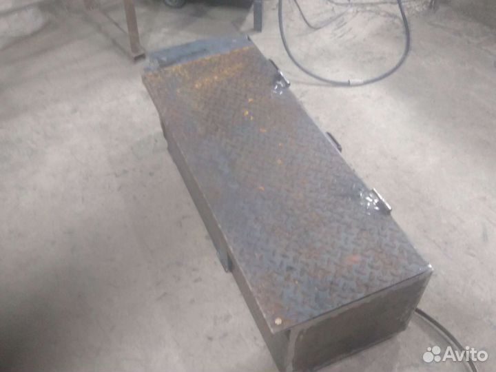 Ящики аккумуляторный К-700