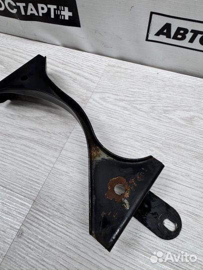 Крепление аккумулятора Mazda 3 BK Z6 2008