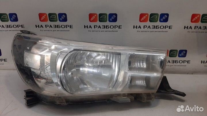 Фара передняя правая Toyota Hilux
