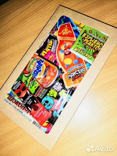 Подарочный бокс со сладостями