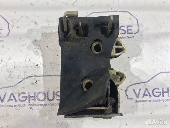 Замок двери задний правый Audi 80 B3 1991