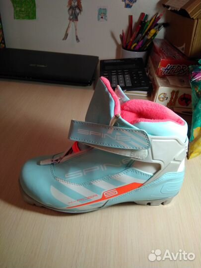 Лыжные ботинки