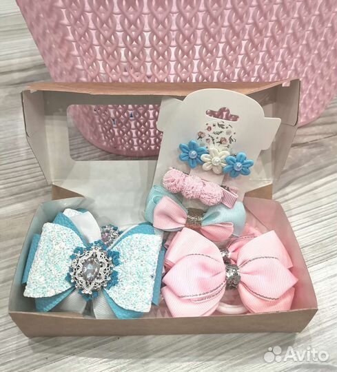 Набор из резиночек и заколочек ручной работы