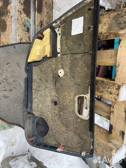 Nissan Almera N16, обшивка двери передней правой