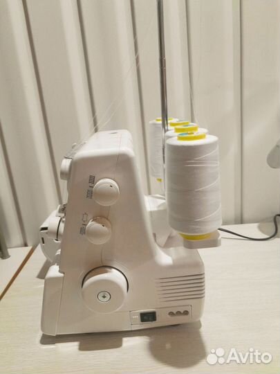 Швейная машина janome бу в хорошем состоянии