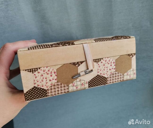 Шкатулка для украшений или рукоделия 18х18х7