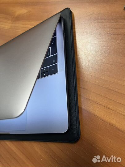MacBook Pro Touch Bar 13 дюйм., 2017 г