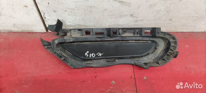 Накладка бампера левая Volkswagen Passat B8