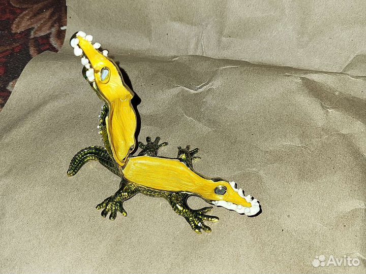 Шкатулка крокодил