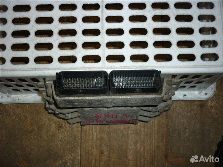 Блок управления двигателем Renault Logan седан 1.4