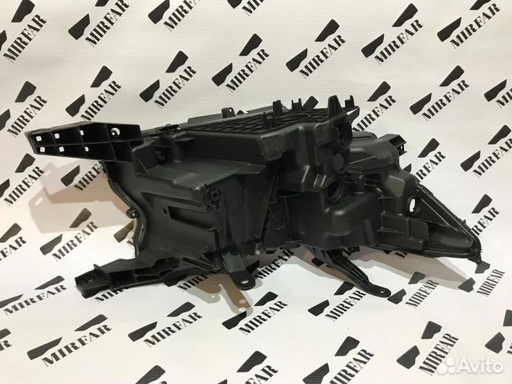 Левый корпус фары Toyota Land Cruiser Prado 150